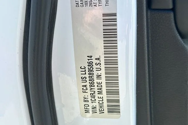 Used 2024 White Jeep 4xe image 37