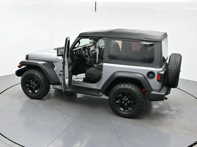 Used 2020 Billet Silver Metallic Clearcoat Jeep Willys Sport image 37