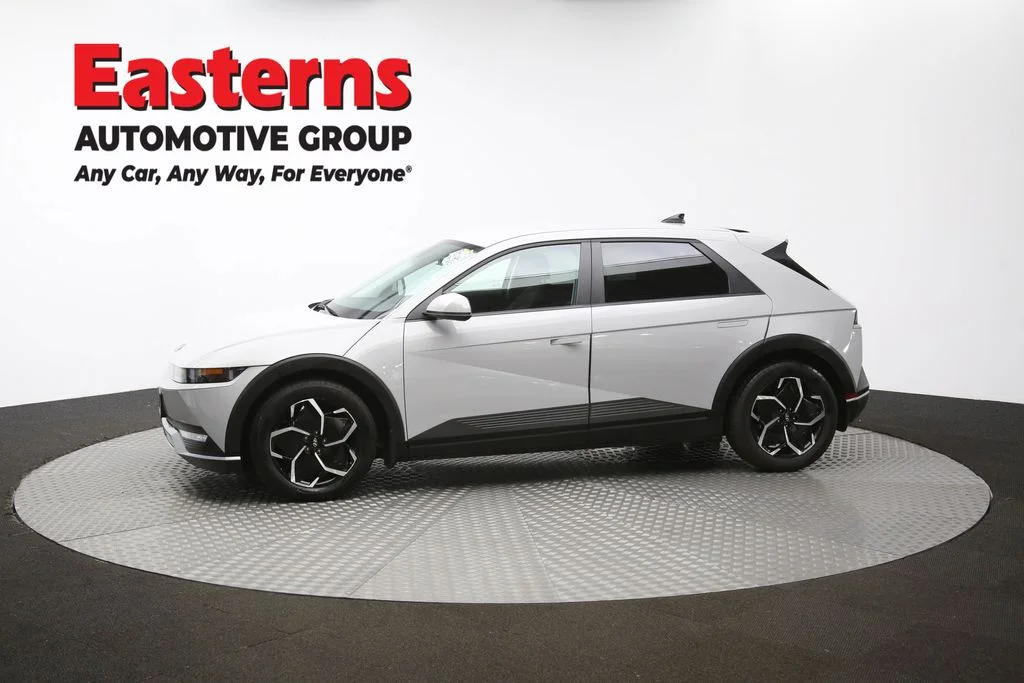 Used 2023 Gray Hyundai SE image 55