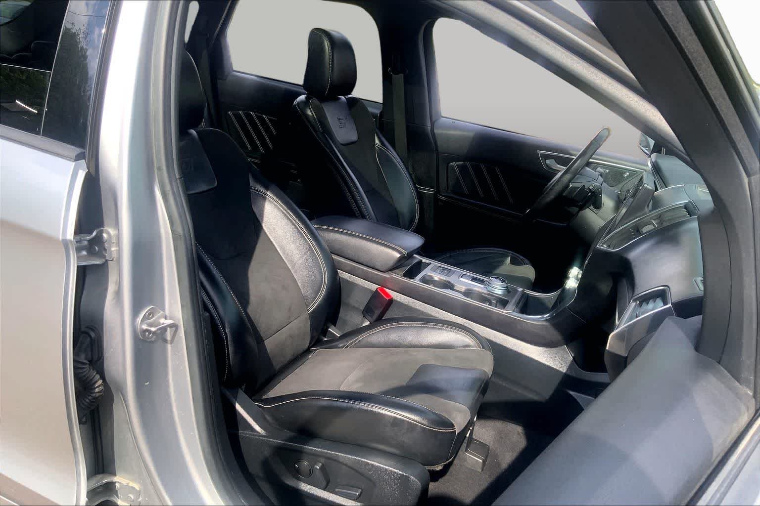 Used 2021 Iconic Silver Ford ST image 9