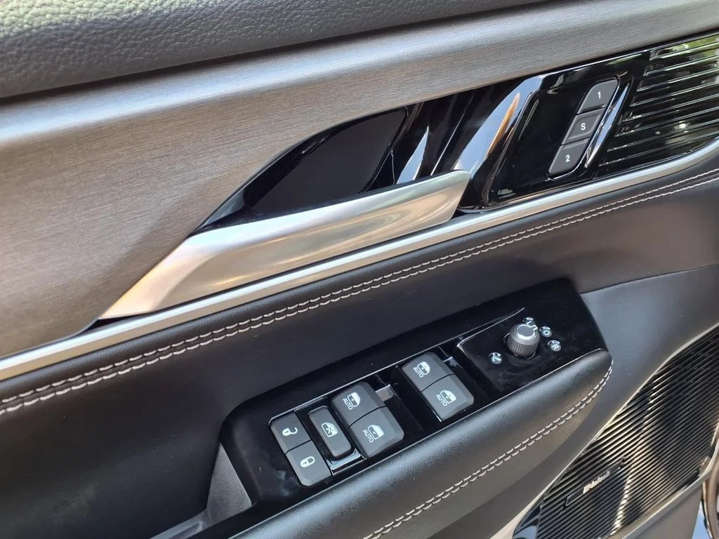 New 2026 High Gloss Black Exterior Paint Jeep Limited Reserve image 19