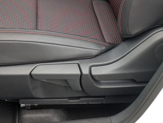 2026 Nissan KICKS SR - Photo 17