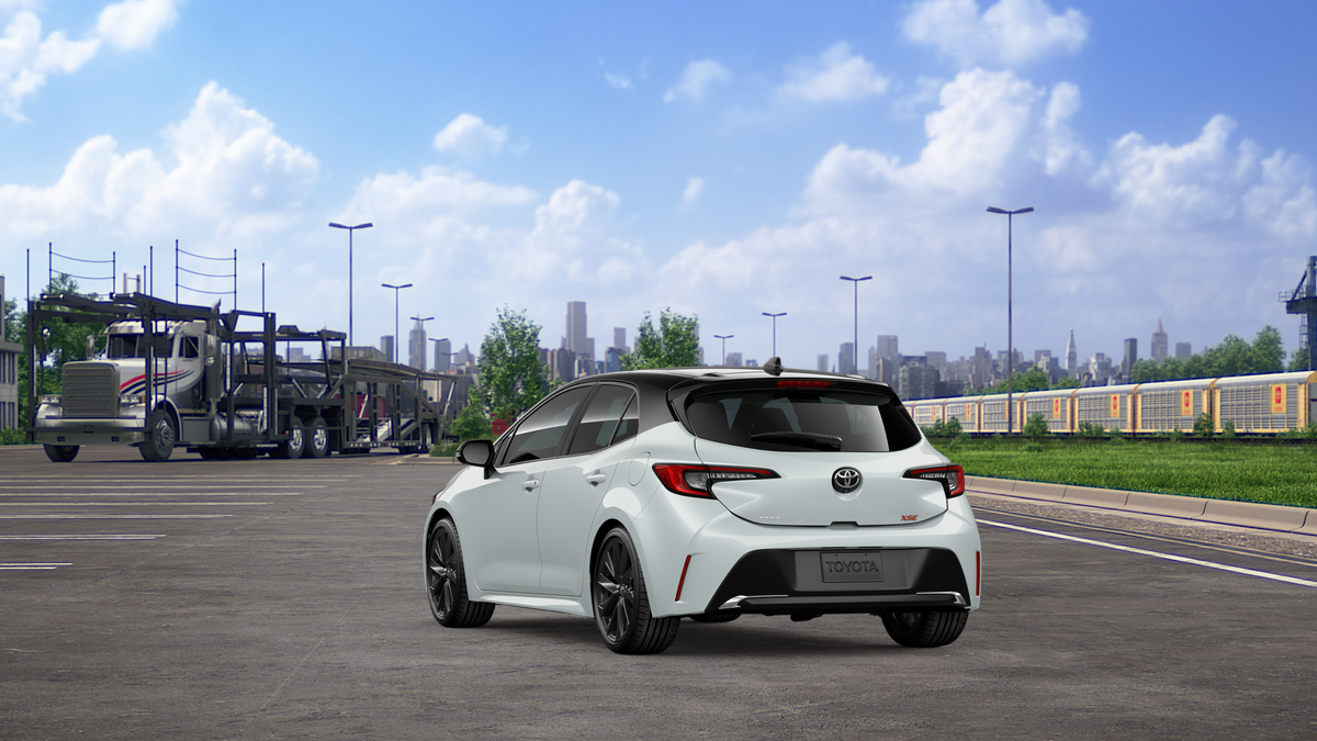 New 2026 Wind Chill Pearl with Midnight Black Metallic roof Toyota XSE image 7