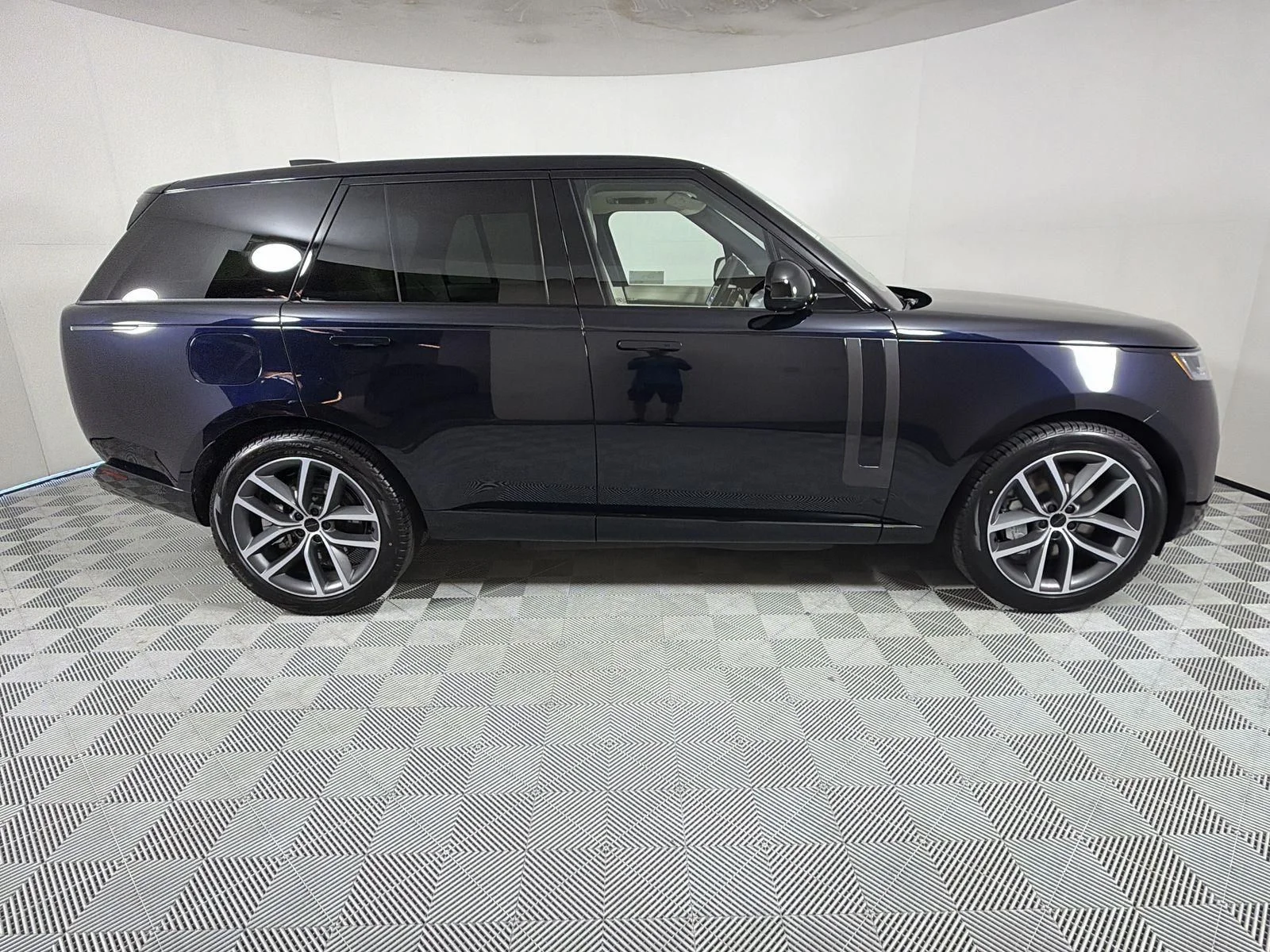 2026 Land Rover Range Rover SE - Photo 6
