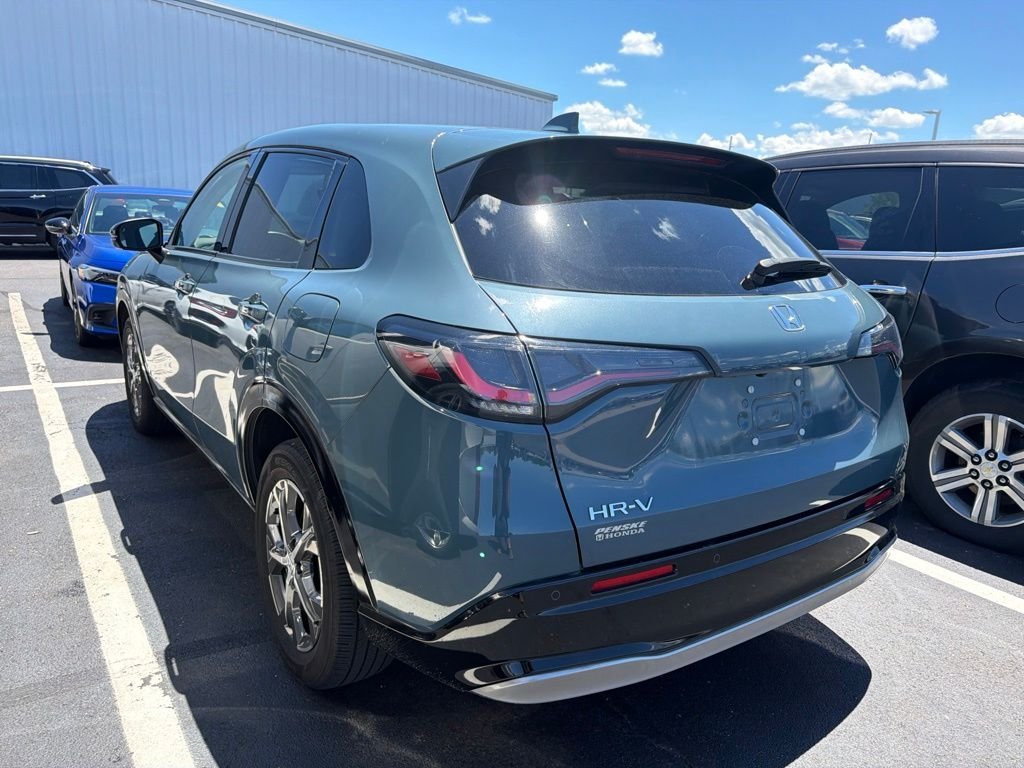 Used 2024  Honda EX-L image 2