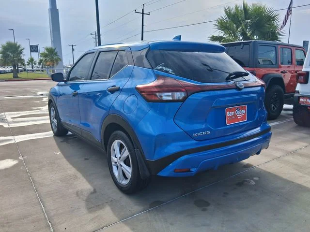 Used 2022 Blue Nissan S image 5
