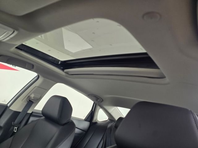 Certified Used 2023 Platinum White Pearl Honda EX-L image 6
