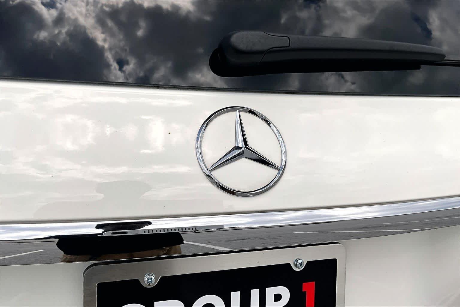 Used 2025 Polar White Mercedes-Benz GLS 450 image 31