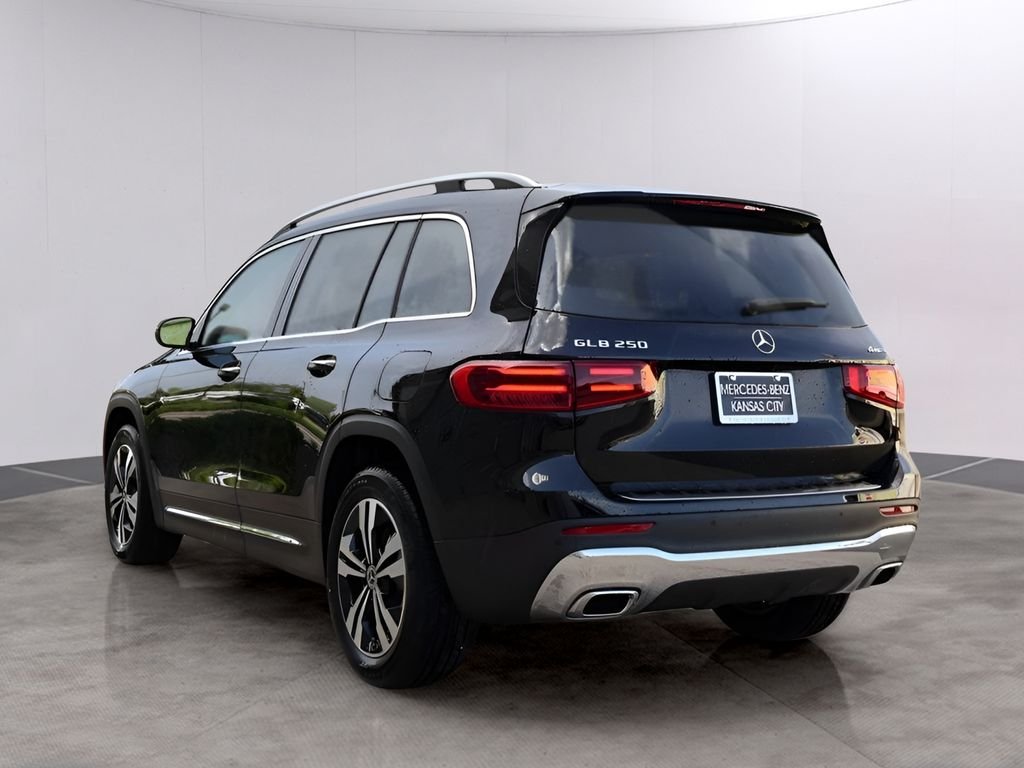 Used 2025 Night Black Mercedes-Benz GLB 250 image 5