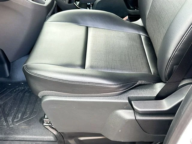 New 2026 Oxford White Ford Base image 13
