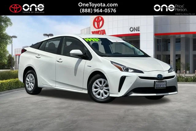 2020 Toyota Prius LE
