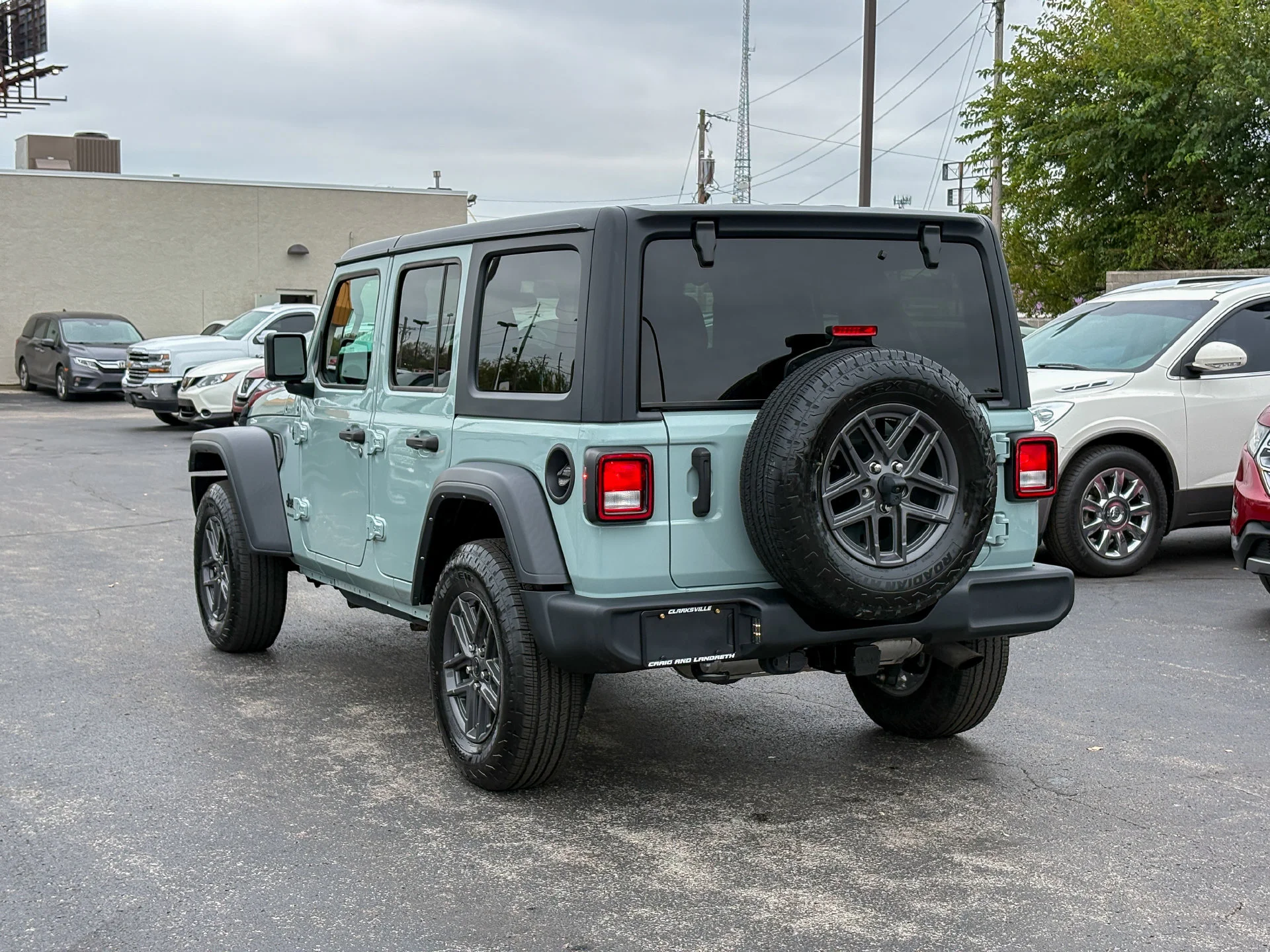 Used 2024 Gray Jeep Sport S image 8