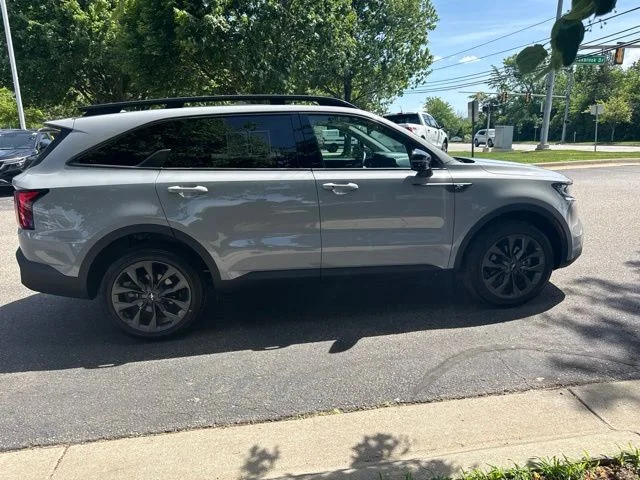 Used 2023 Gray Kia X-Line EX image 7