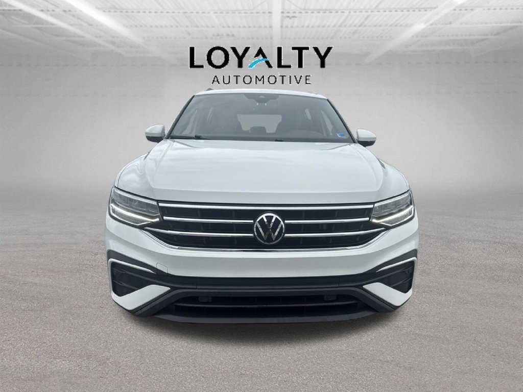 Used 2024 White Volkswagen 2.0T SE image 8