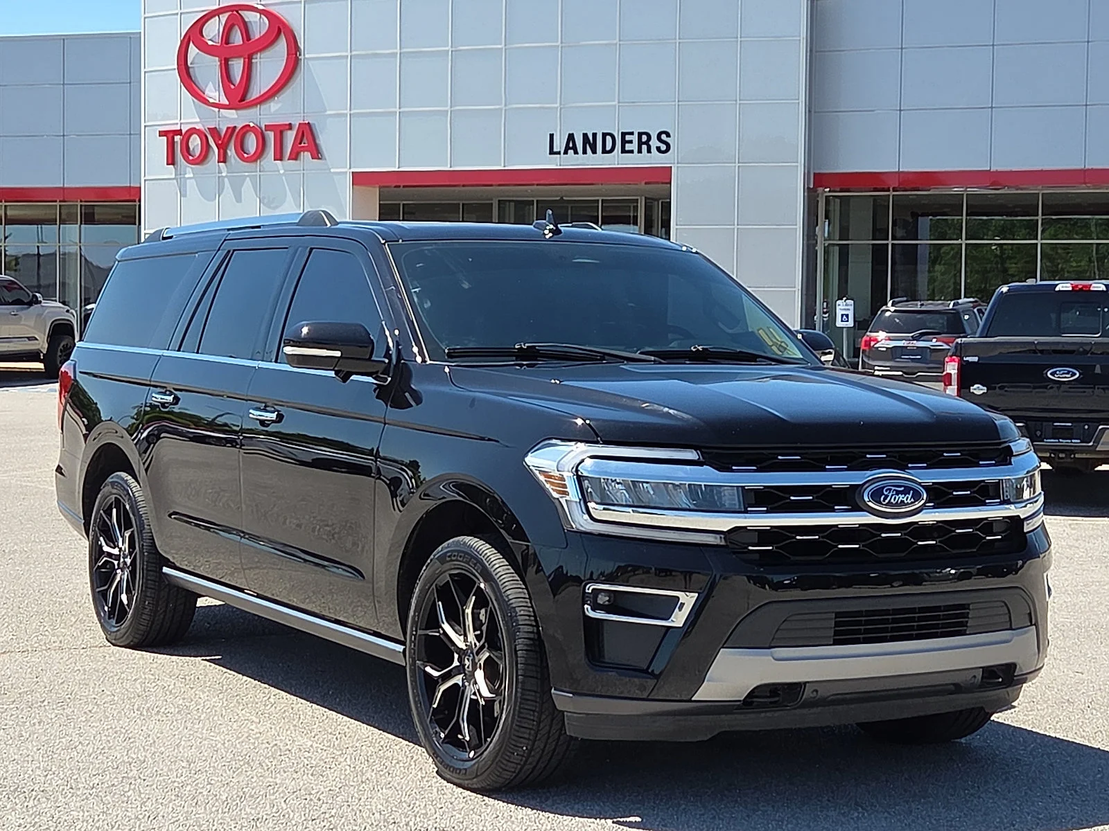 2023 Ford Expedition Limited MAX 4x4's photo