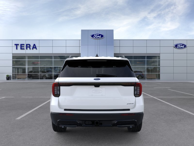 New 2026 Star White Metallic Tri-Coat Ford ST-Line image 28