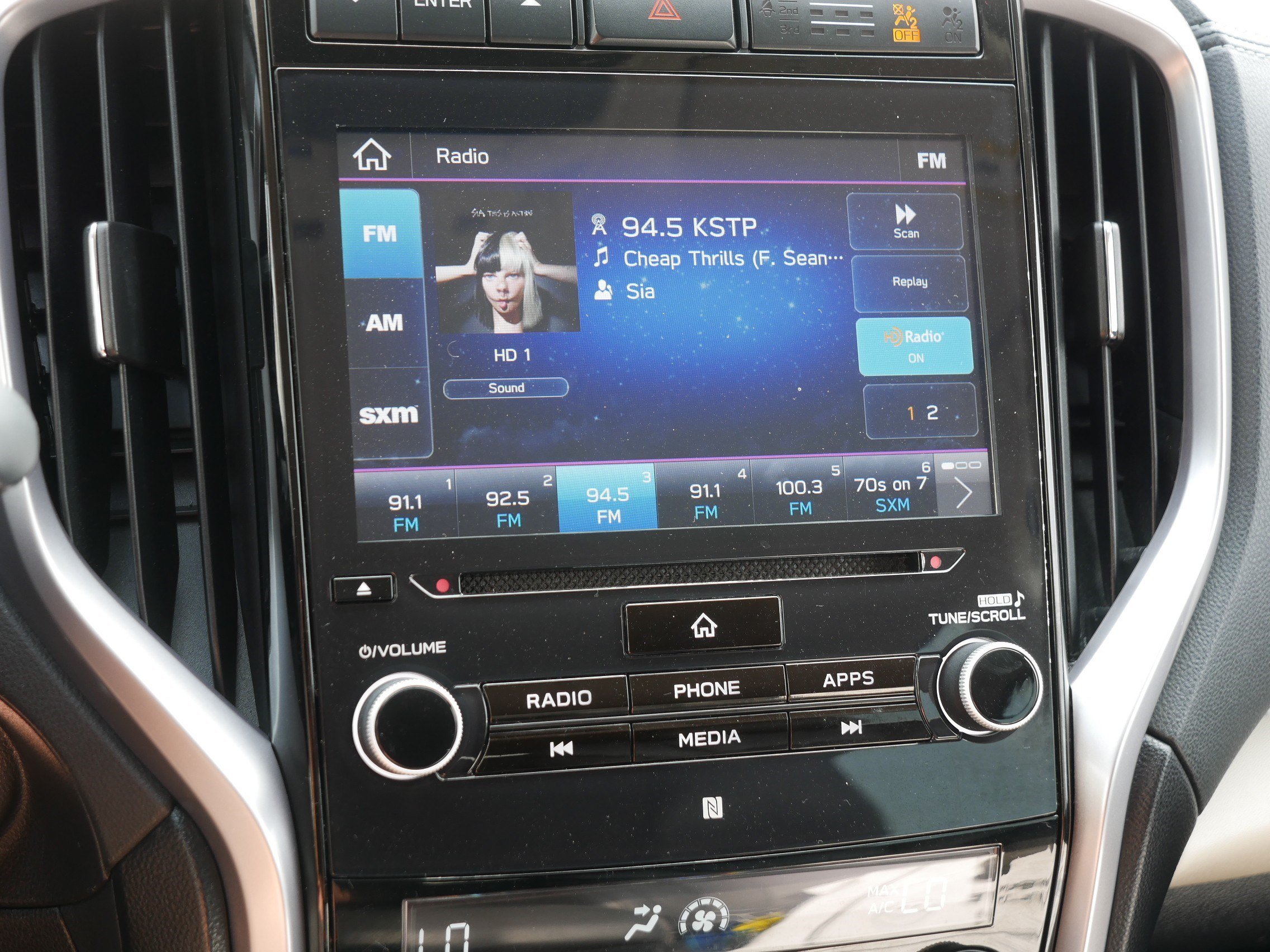 Used 2022 Magnetite Gray Metallic Subaru Limited image 22