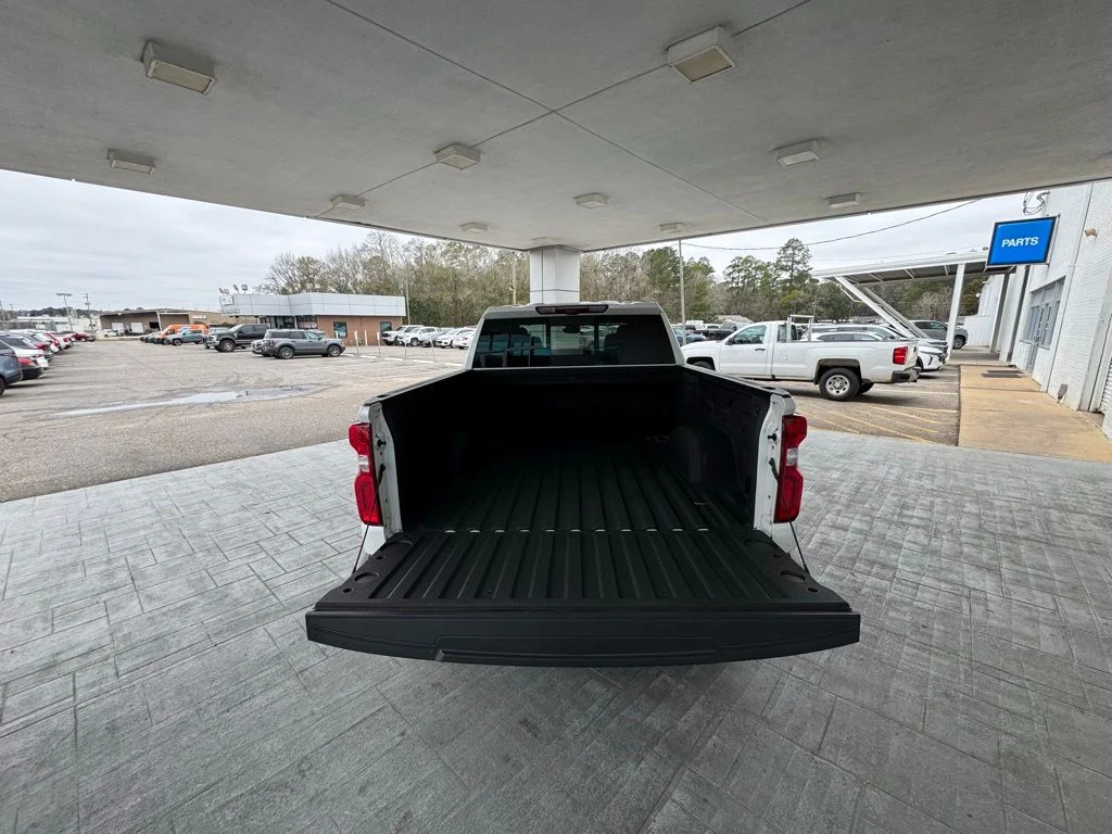 Used 2025 Beige Chevrolet High Country image 9