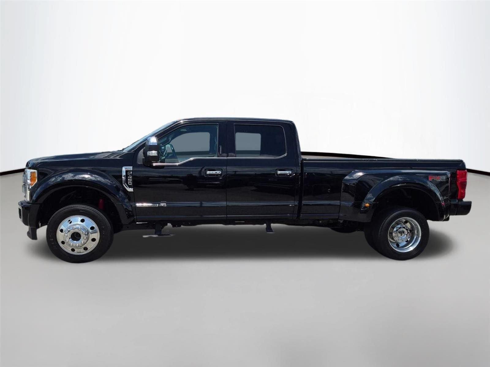 Used 2017 Shadow Black Ford Platinum image 8