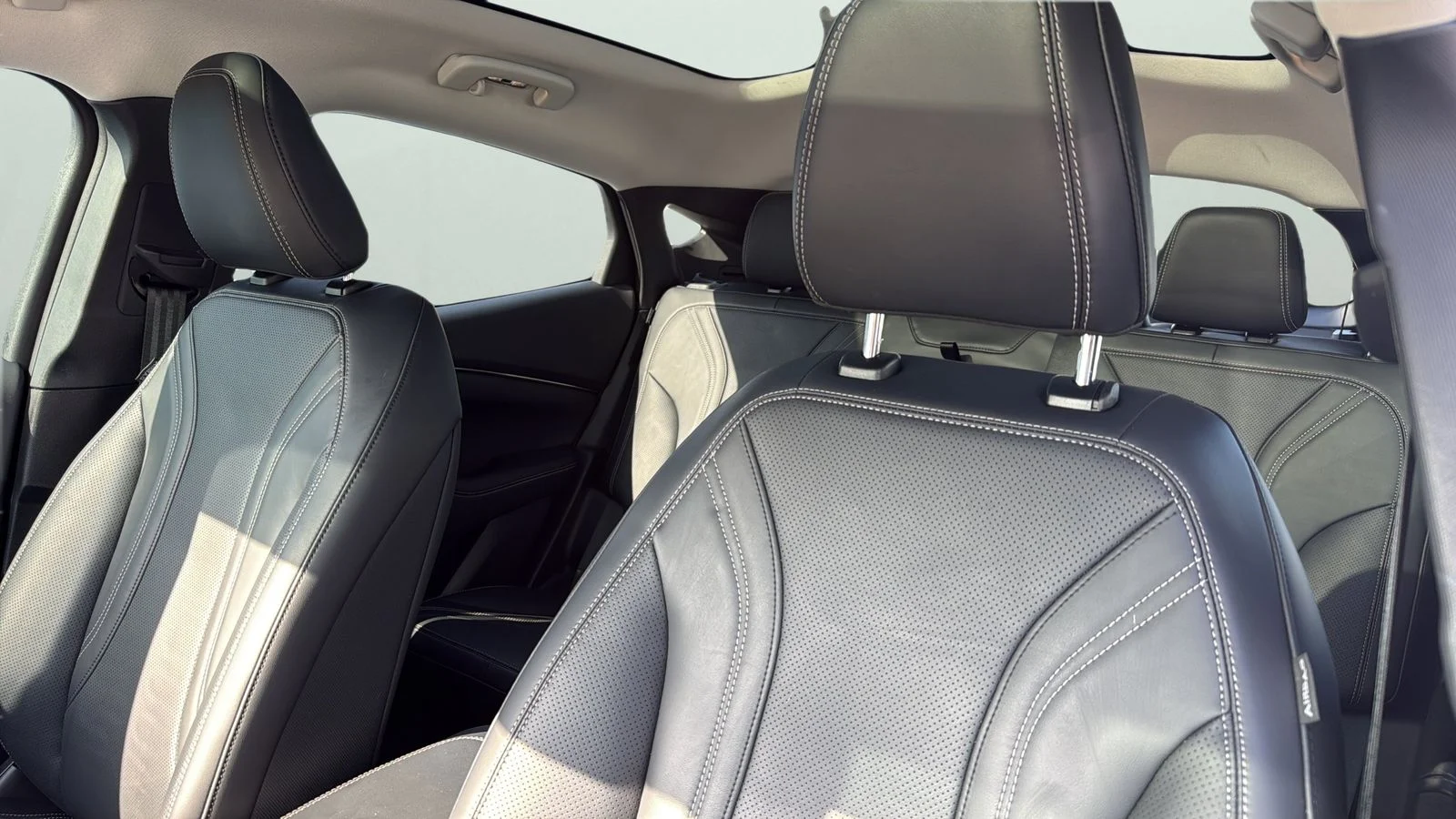 Used 2023 Gray Ford Premium image 9