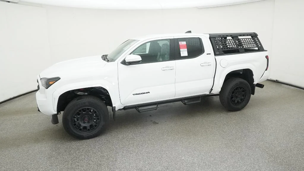 2025 Toyota Tacoma SR5 - Photo 20
