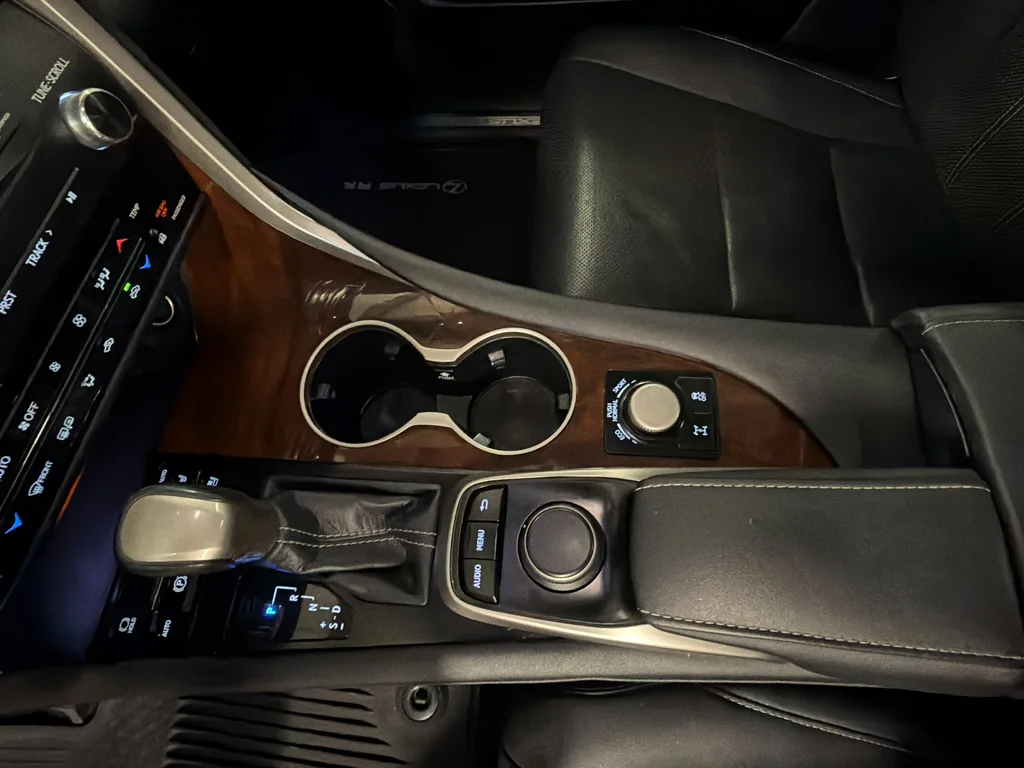 Used 2017 White Lexus 350 image 21