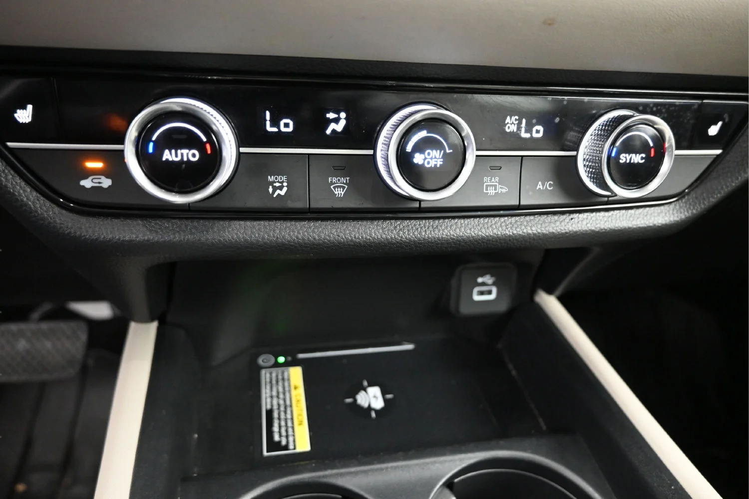Used 2024 Silver Honda AWD EX-L image 18