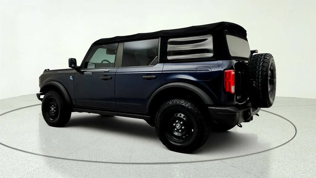 Used 2021 Antimatter Blue Metallic Ford Black Diamond 4 Door 4x4 image 7