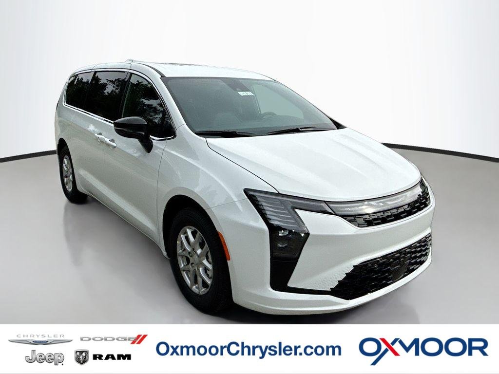 2027 Chrysler Pacifica Select's photo