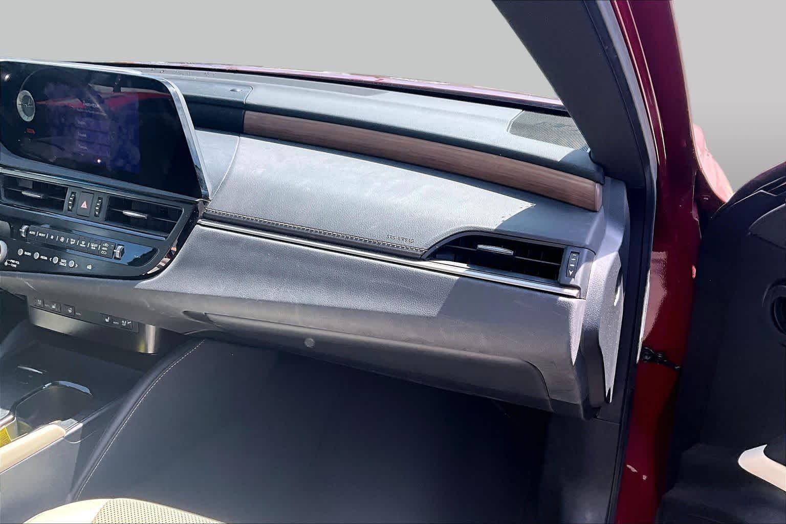 Certified Used 2023 Matador Red Mica Lexus  image 19