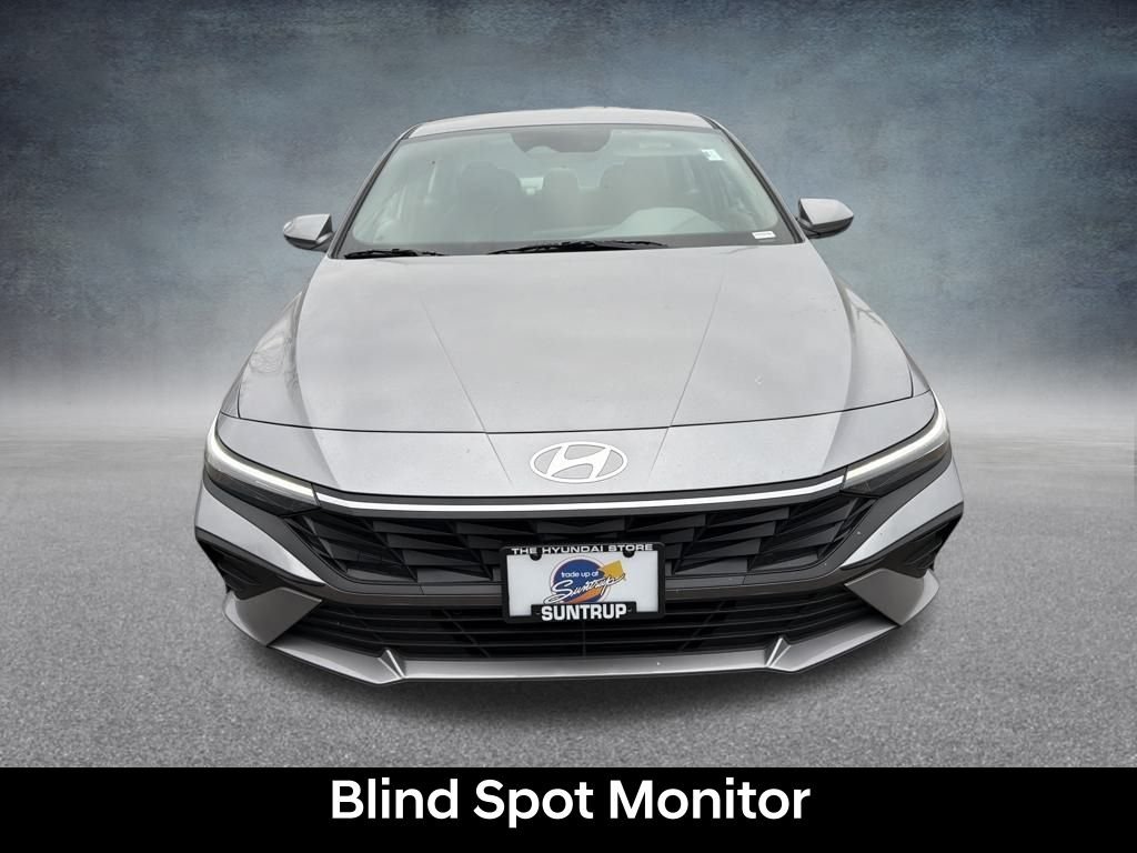 Certified Used 2026 Fluid Metal Hyundai SE image 10