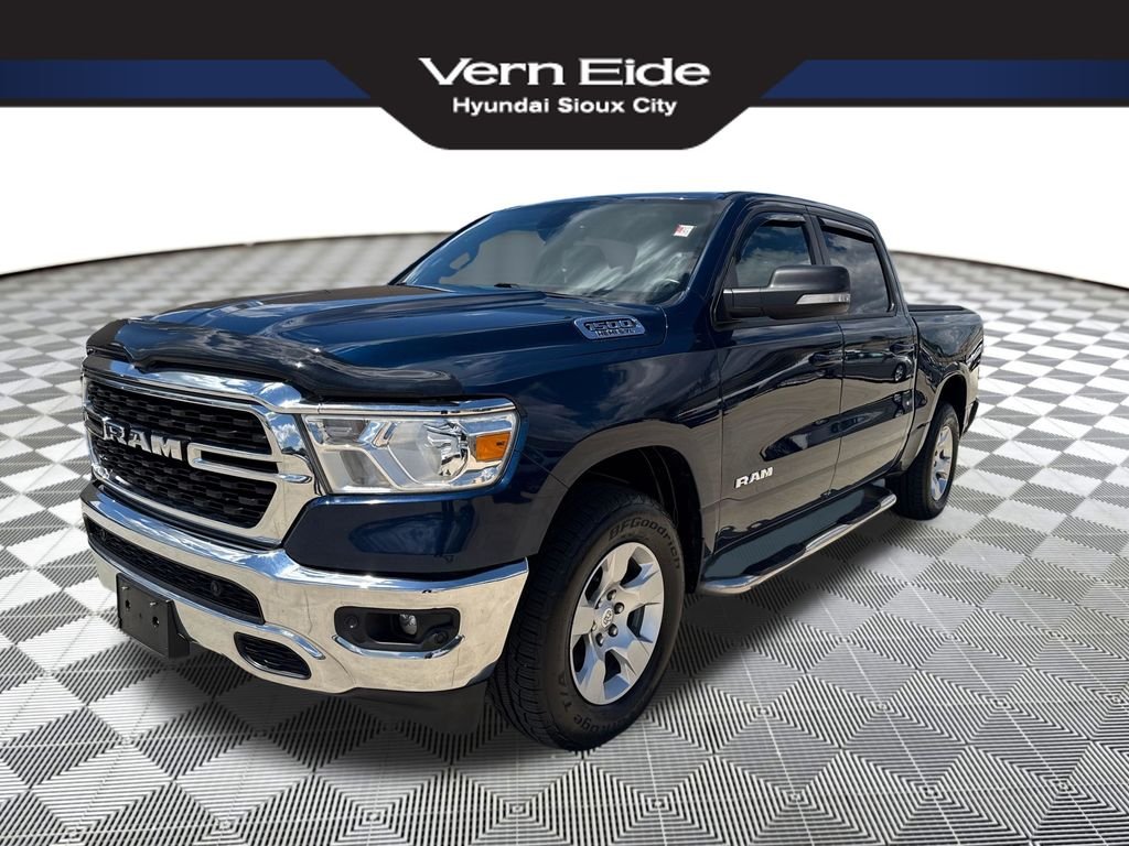 2022 RAM 1500 Big Horn/Lone Star 4x4 Crew Cab 5'7's photo