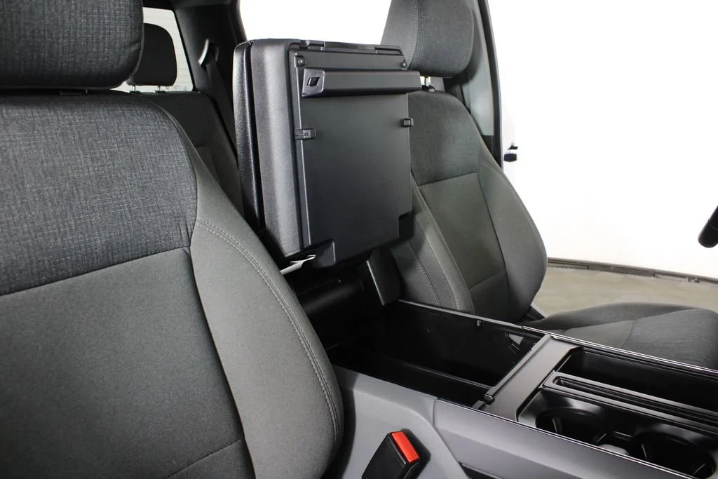 Used 2024 Blue Ford XLT image 19