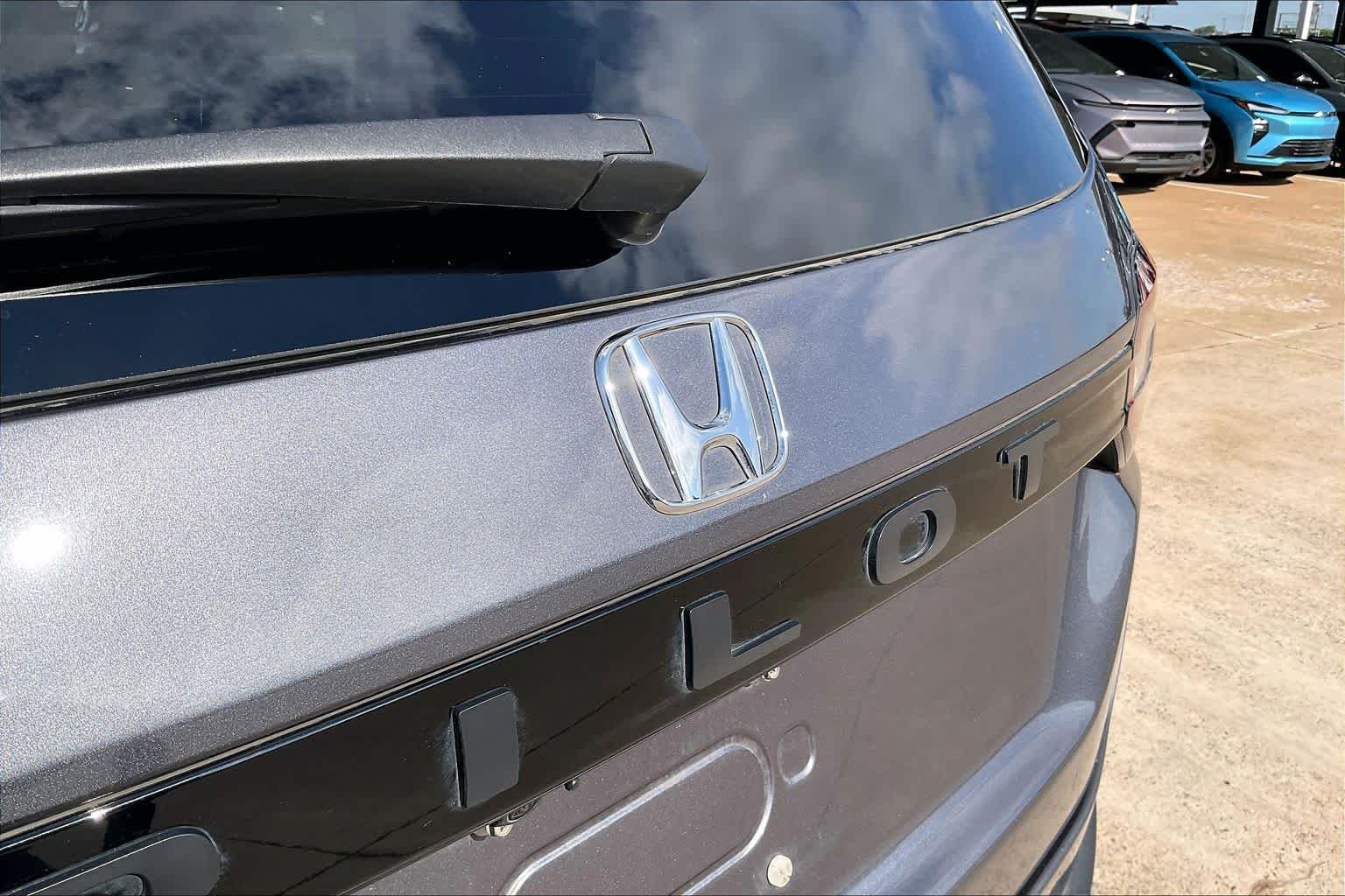 Used 2023 Modern Steel Metallic Honda EX-L 7 Passenger image 30