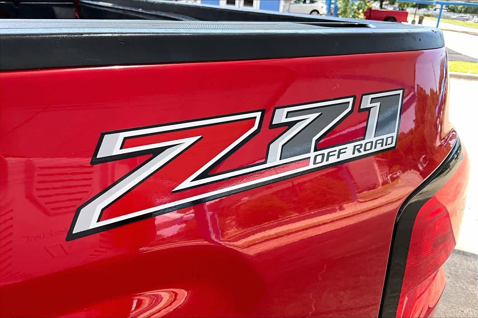 Used 2017 Red Hot Chevrolet LT image 9