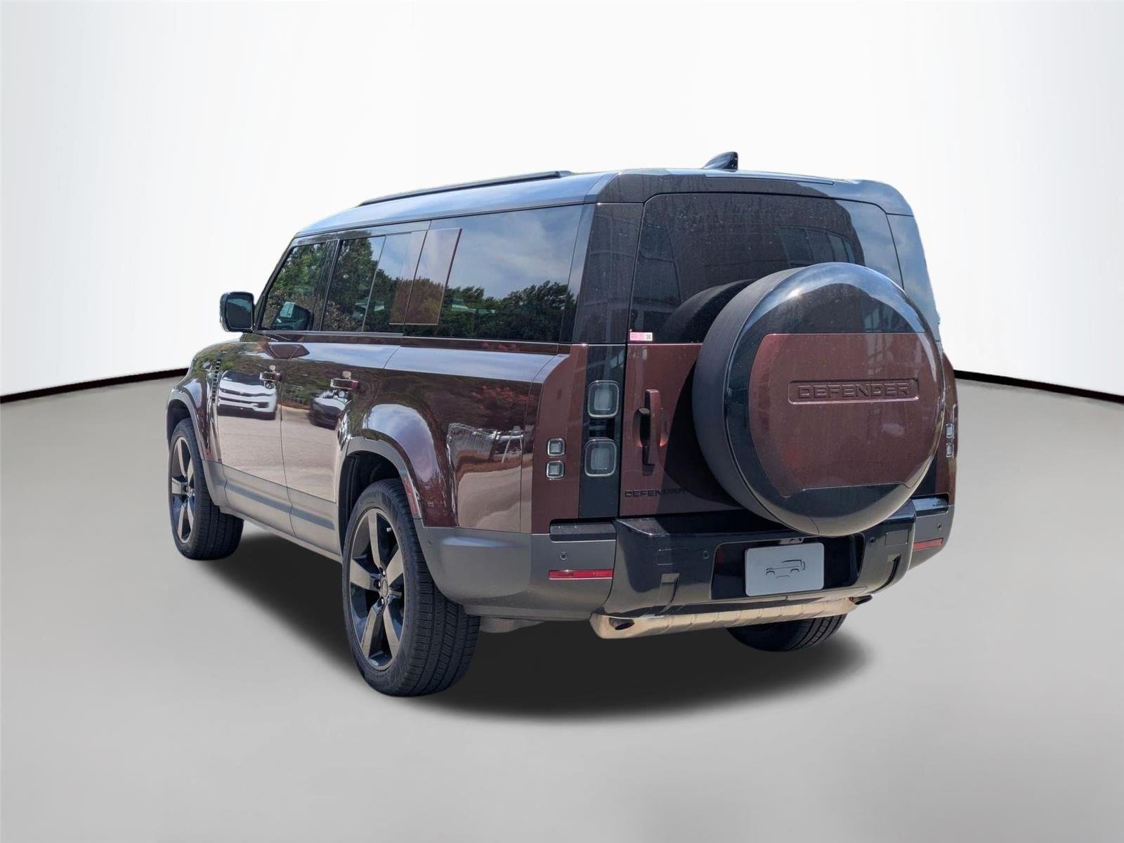 New 2026 Sedona Red Metallic Land Rover S image 7