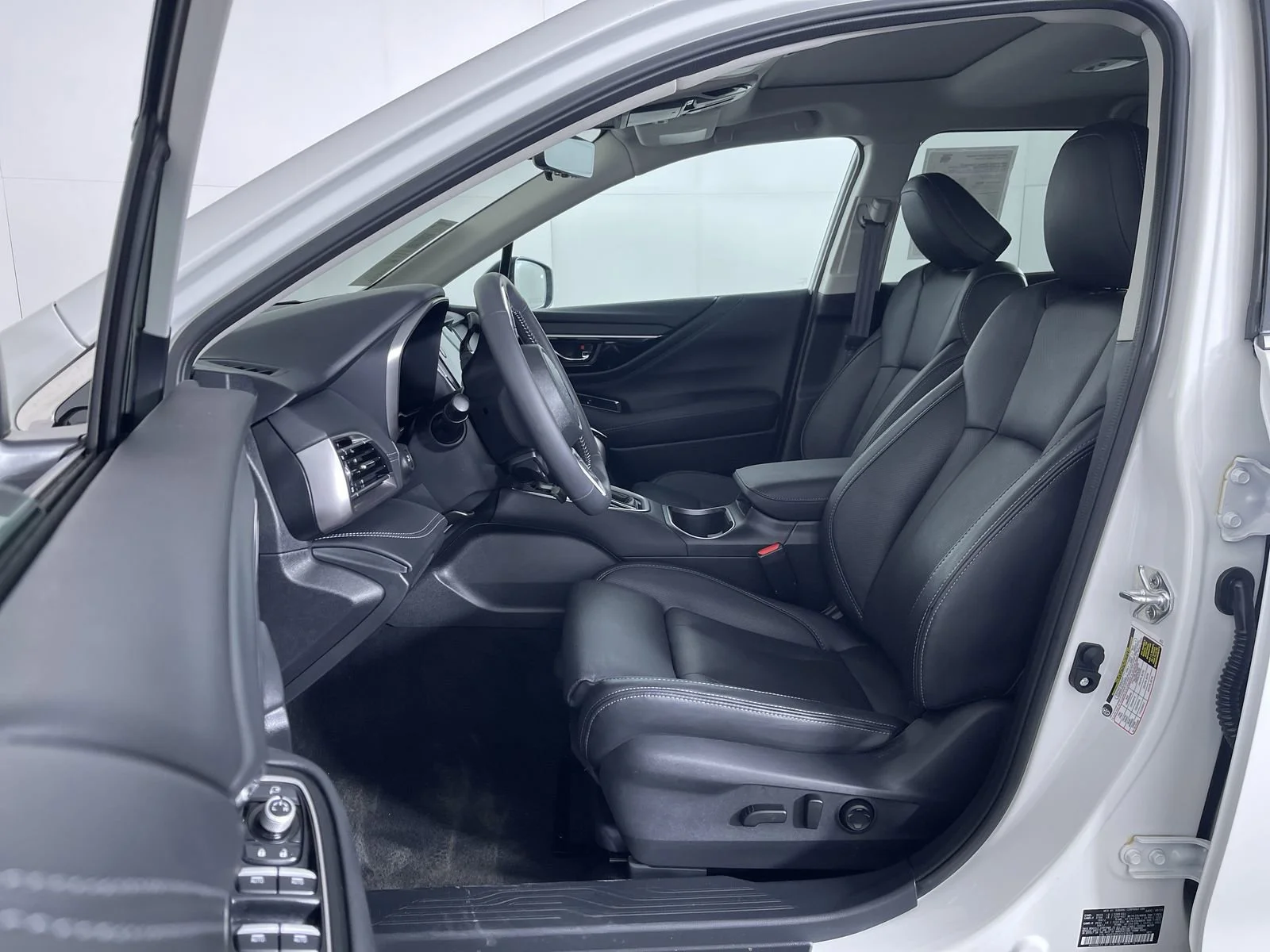 2025 Subaru Outback Touring - Photo 15