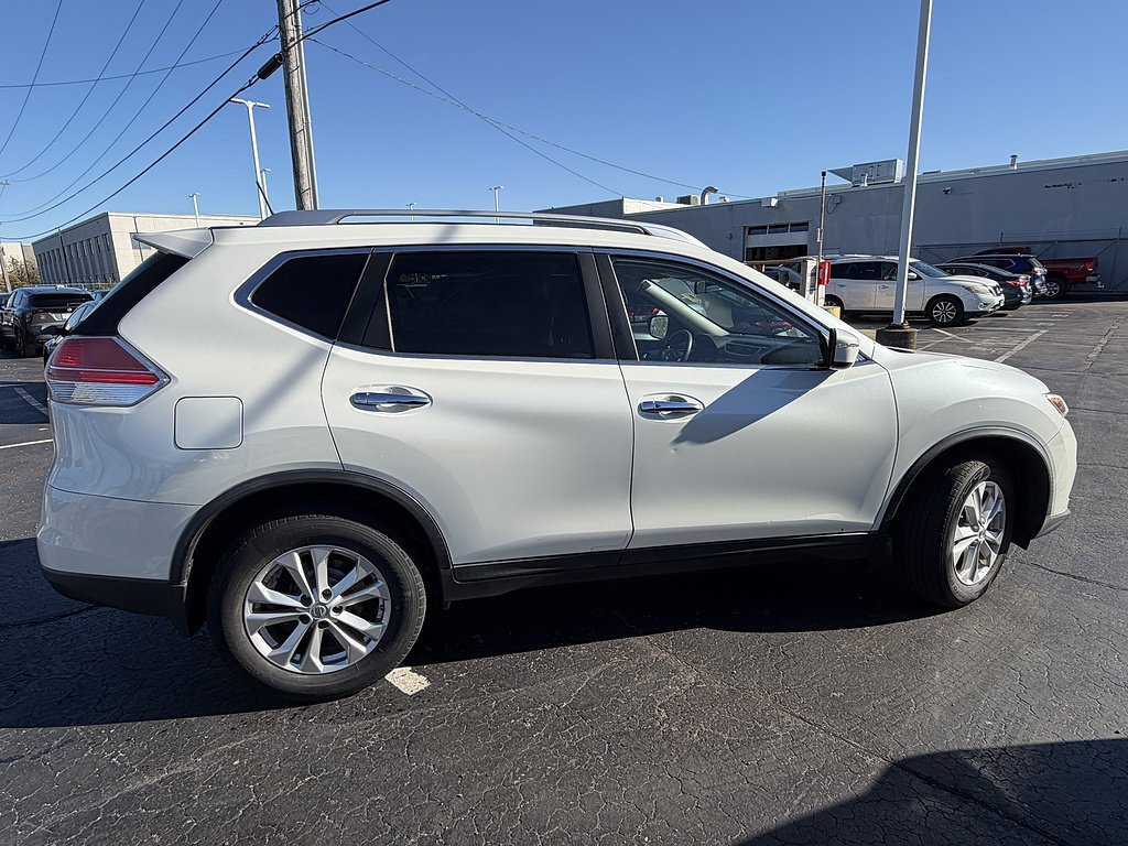Used 2016 Pearl White Nissan SV image 8