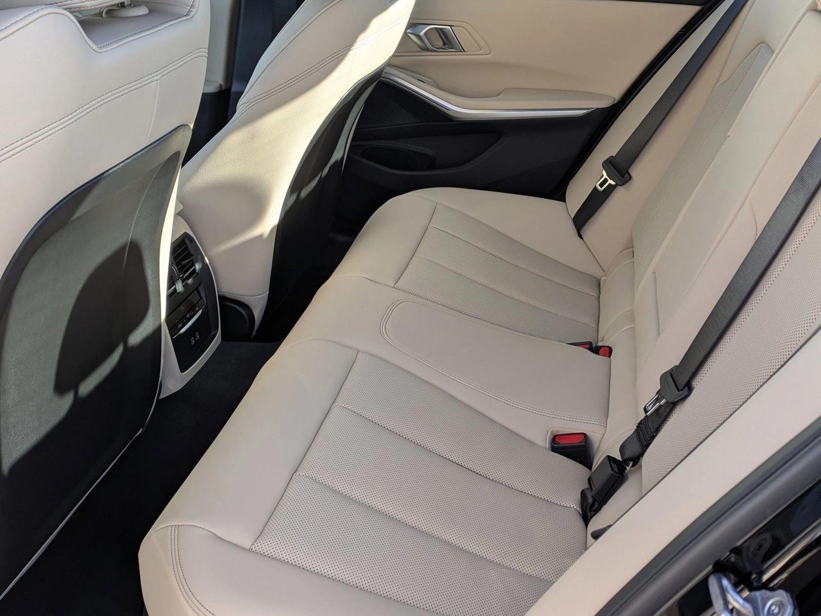 2026 BMW 3 Series 330i - Photo 17