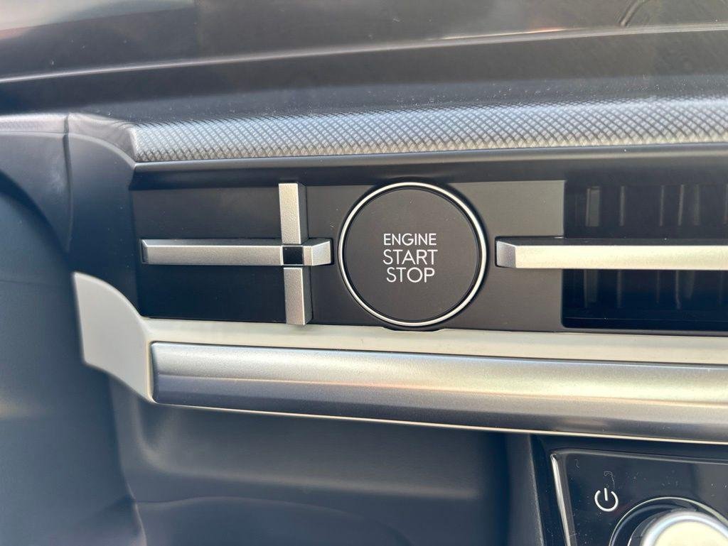 New 2026 White Hyundai SE image 27
