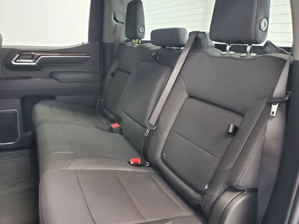 New 2026 Onyx Black GMC Elevation image 26