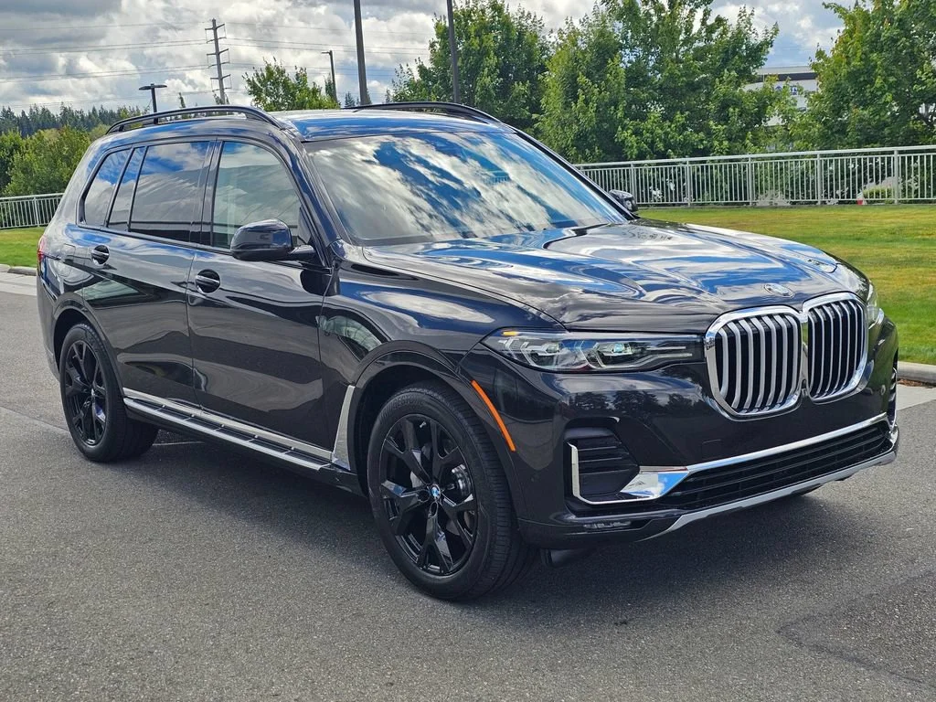 Used 2022  BMW xDrive40i image 7