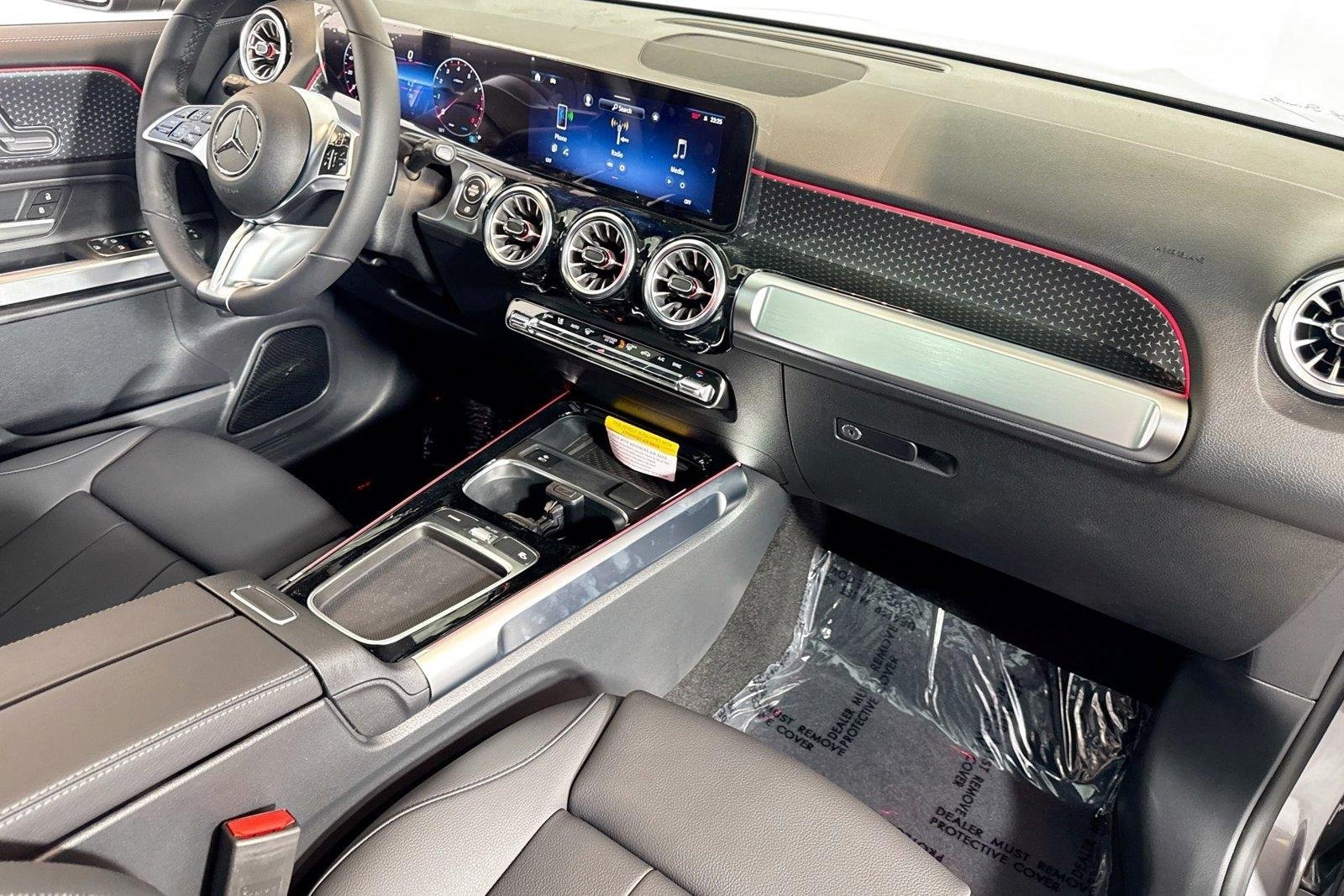 New 2026 Mountain Grey Metallic Mercedes-Benz GLB 250 image 27