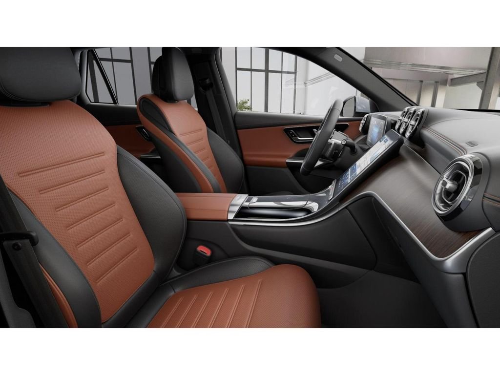 New 2026 Polar White Mercedes-Benz GLC 300 image 4