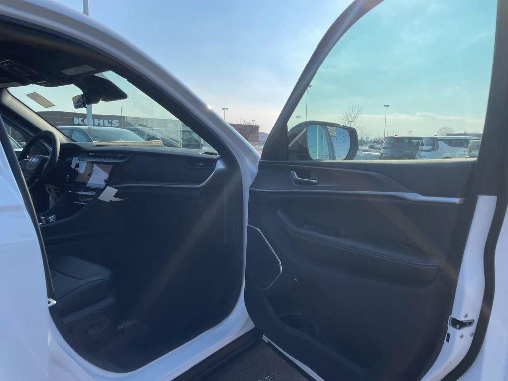 New 2026 Bright White Clearcoat Jeep Limited image 33