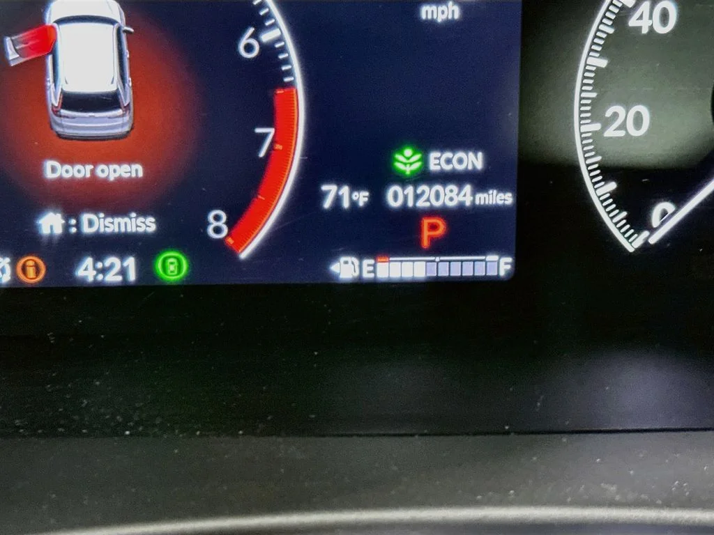 Used 2024 sparkle silver metallic Honda EX-L image 13