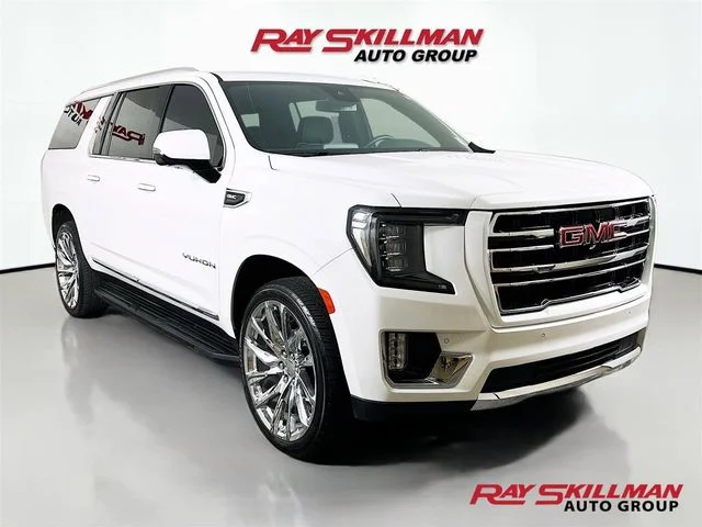 Used 2024 White GMC SLT image 1