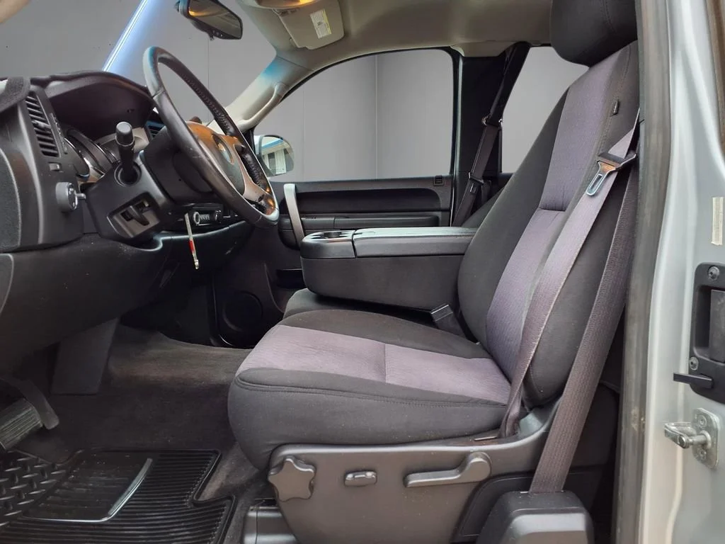 Used 2012 SILVER ICE METALLIC Chevrolet LT image 12