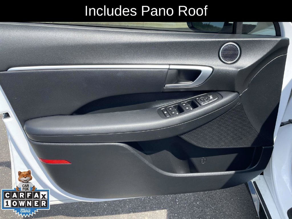 Certified Used 2025 White Hyundai SEL Convenience image 14