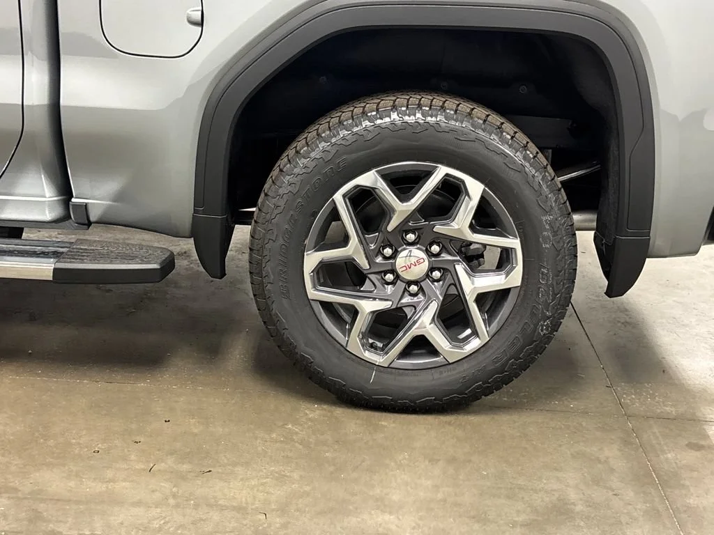 2026 GMC Sierra 1500 SLT - Photo 11